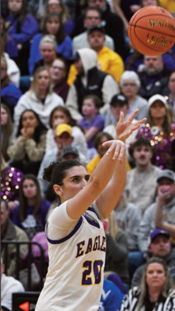 Senior Hannah Esch is the 2nd lead- ing scorer. Photo by Anita Schmid.