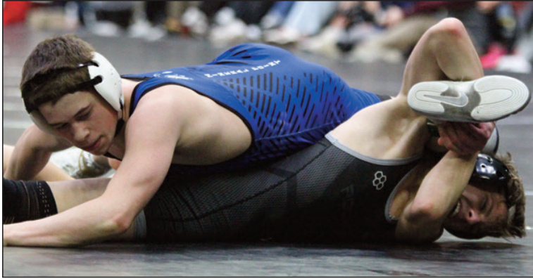 At 132: Traevyn Galle with a major decision 10-0 over Benjamin Duwell in the first match of the night and got the Pointers off to a solid start. MP Schools photo.