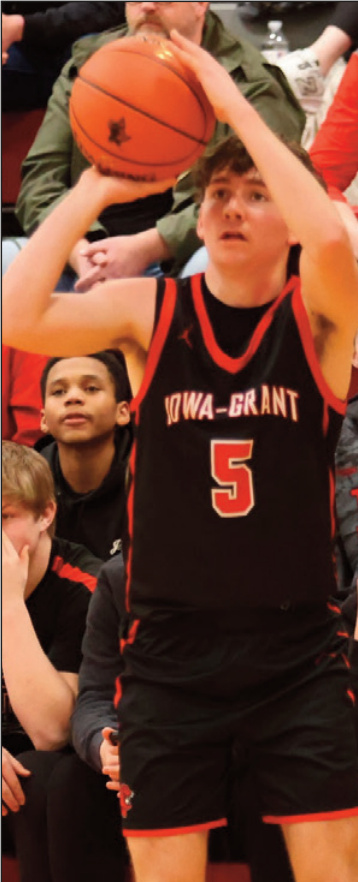 IG's Maddox Fiaher eyes up a 3-point whot. Photo by David Friesen.