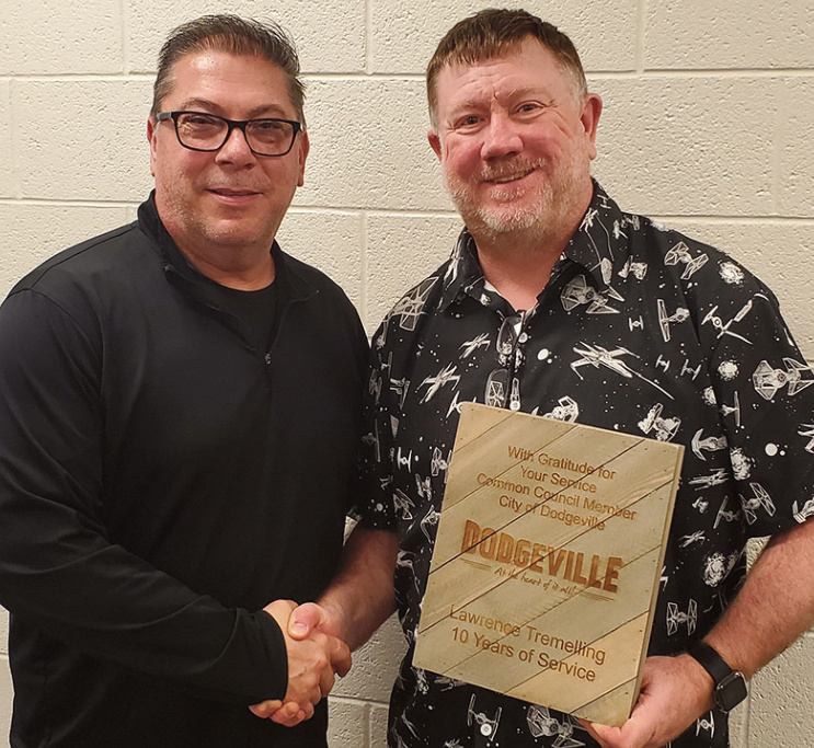 Mayor Barry Hottmann recognizes and thanks Larry (LT) Tremelling for his ten years of dedicated service to the City of Dodgeville. Tremelling did not run for re-election and Hottmann thanked him for his time and commitment and thought- fulness in his decision-making for a decade guiding Dodgeville forward in his role as Alderperson.