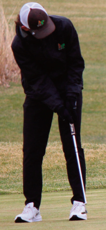 AP's Cole Schlimgen attempts this par putt on hole 4. John Dalton photo.