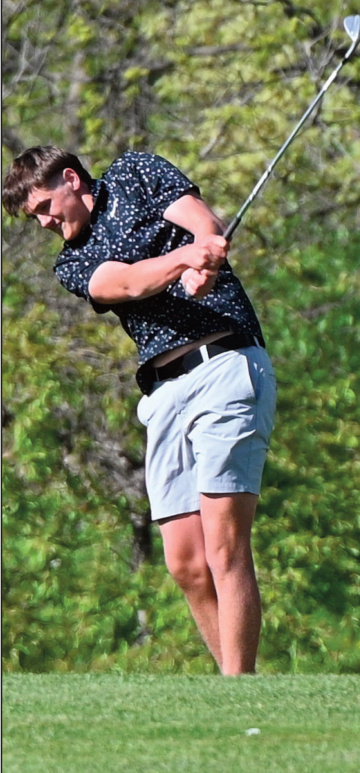 Barneveld's Jud Poad sends one to the green from the fairway. Anita Schmid photo.
