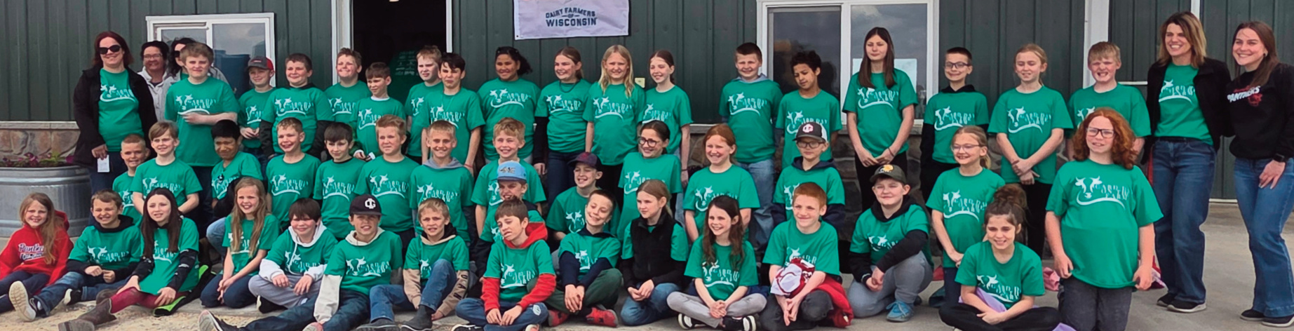 lowa-Grant 4th Grade - Did you know Wisconsin's official state soil is Antigo Silt Loam? These 4th graders from lowa-Grant Middle School learned that fun fact - and much more - during an interactive soil and agriculture station presented by University of Wisconsin-Extension at Gard Day on the Farm!