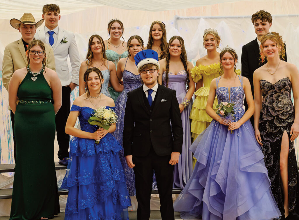 Highland Prom group photo