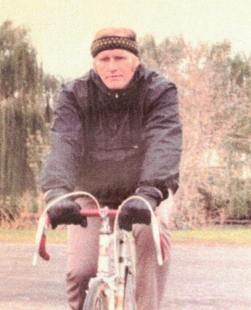 Robert (Bob) Edwin Hill